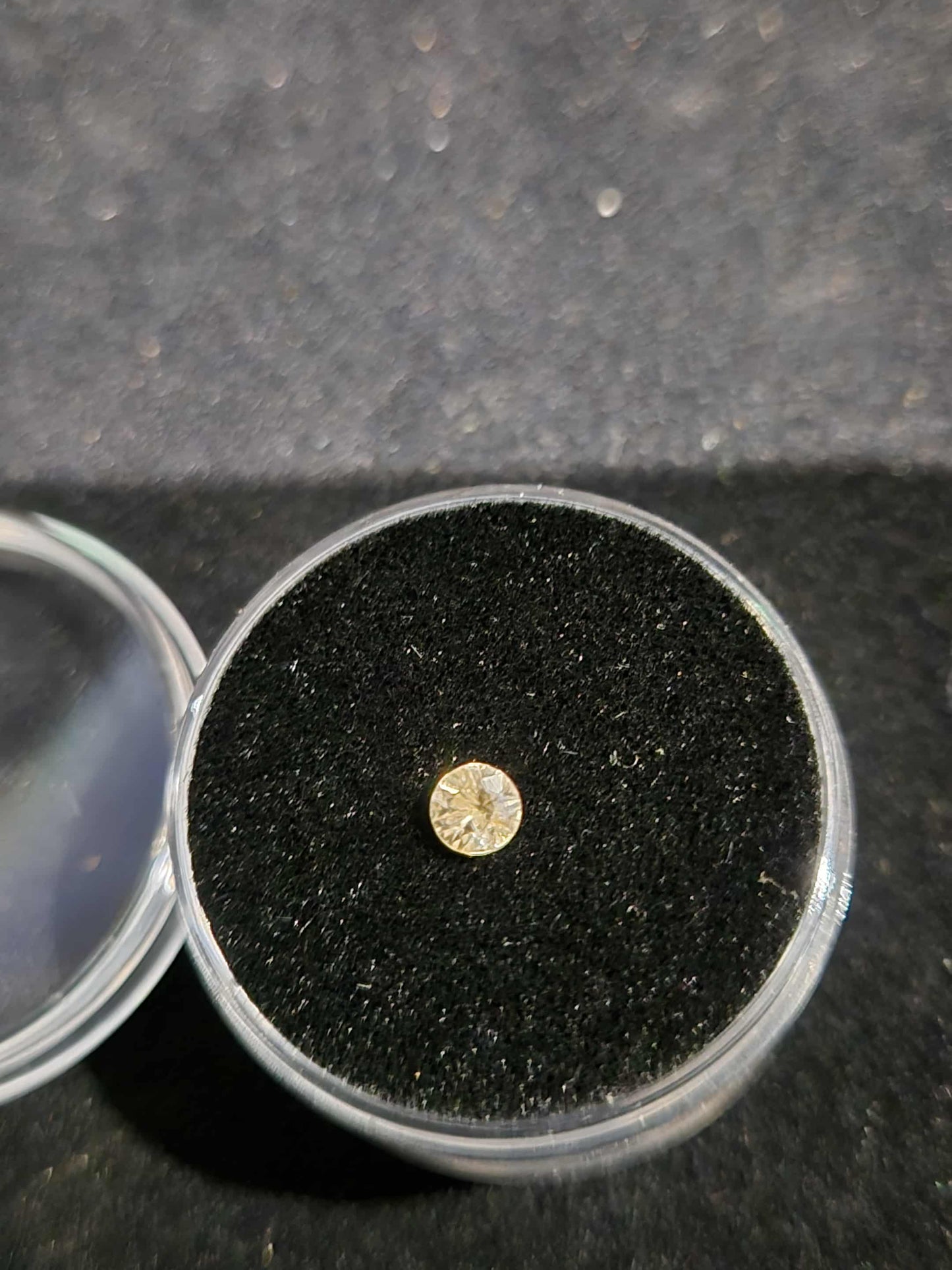 Queensland Zircon Round Cut 0.3 Carat - Natural Australian Gemstone